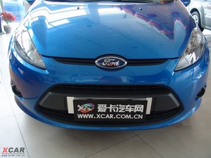 2009款三厢 1.5L 手动时尚版 中网