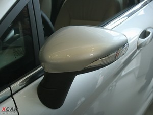 2009款三厢 1.5L 自动豪华版 后视镜