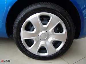 2009款三厢 1.5L 手动时尚版 轮圈