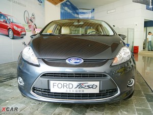 2009款三厢 1.5L 自动豪华版 正前