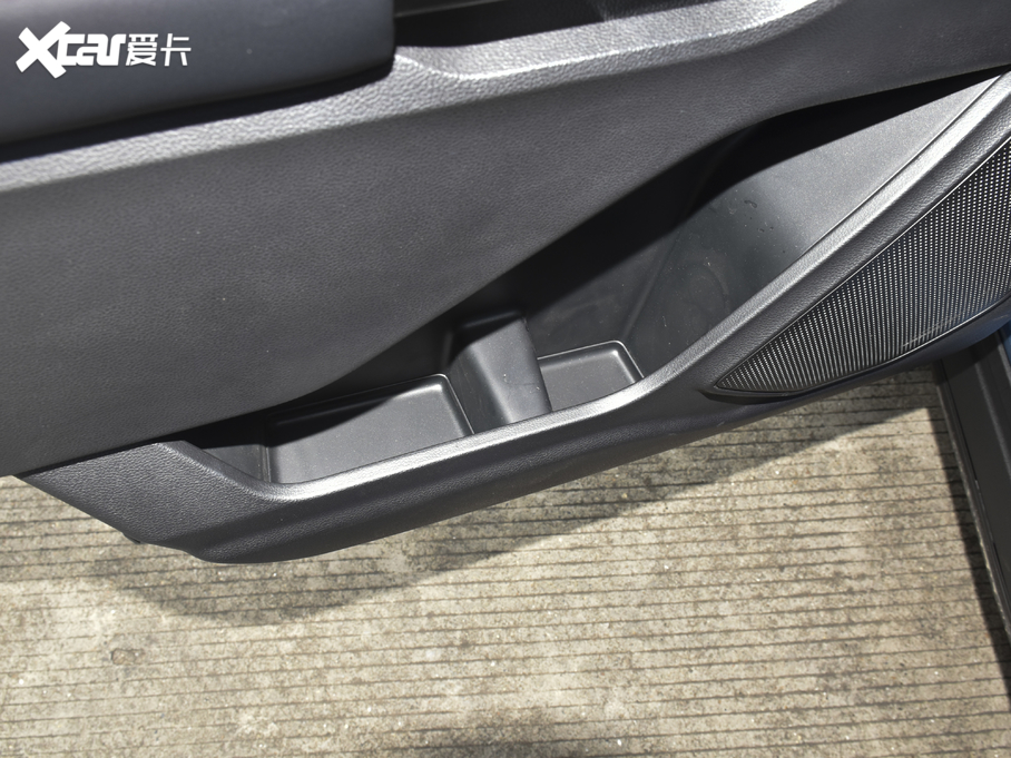 2020̽U EcoBoost 285 \ӰST-LINE 7