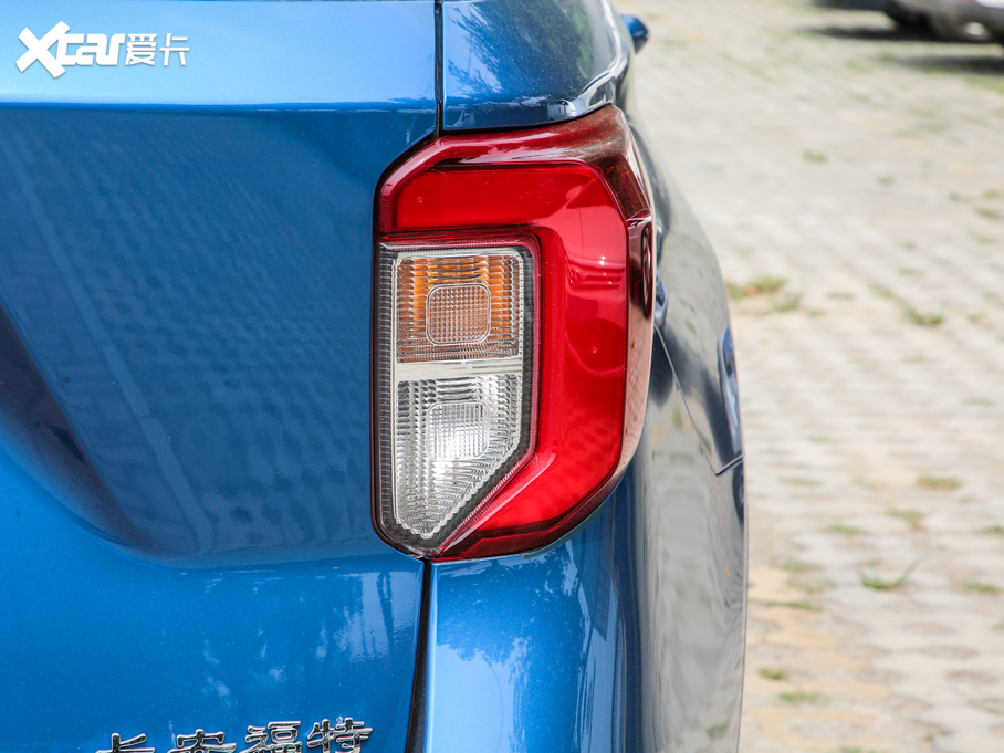 2020̽U EcoBoost 285 \ӰST-LINE 6