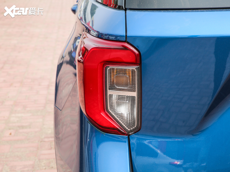 2020̽U EcoBoost 285 \ӰST-LINE 6