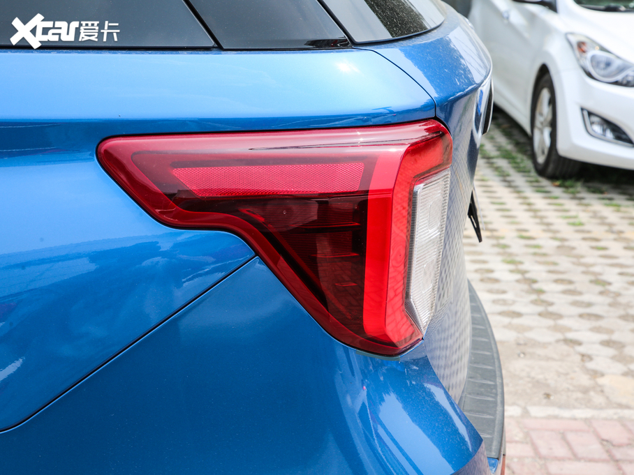 2020̽U EcoBoost 285 \ӰST-LINE 6