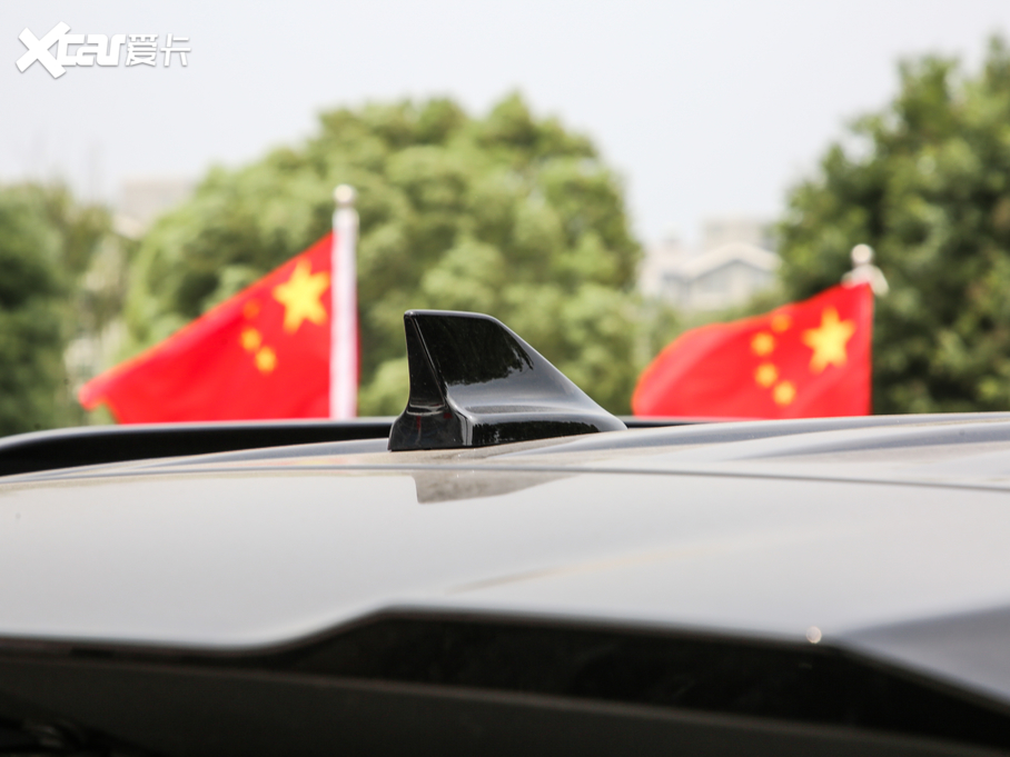 2020̽U EcoBoost 285 \ӰST-LINE 6