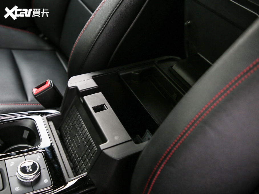 2020̽U EcoBoost 285 \ӰST-LINE 6