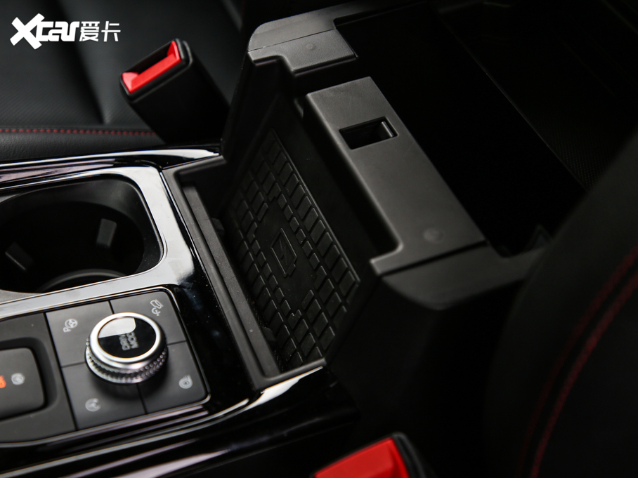 2020̽U EcoBoost 285 \ӰST-LINE 6