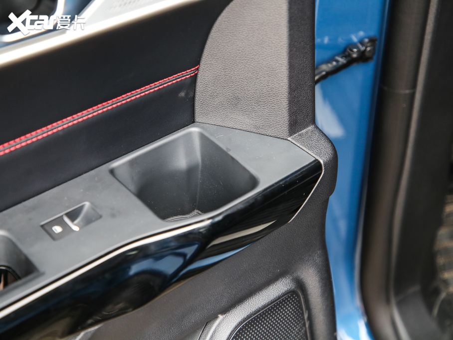 2020̽U EcoBoost 285 \ӰST-LINE 6