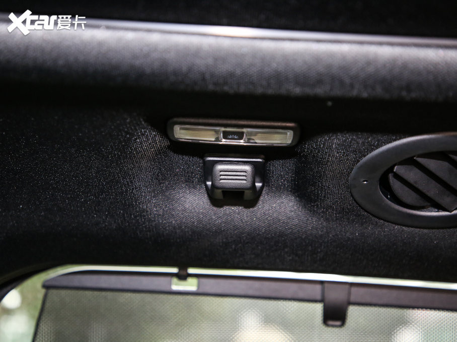 2020̽U EcoBoost 285 (q)\ӰST-LINE 6