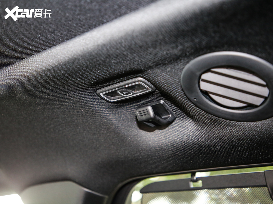 2020̽U EcoBoost 285 \ӰST-LINE 6