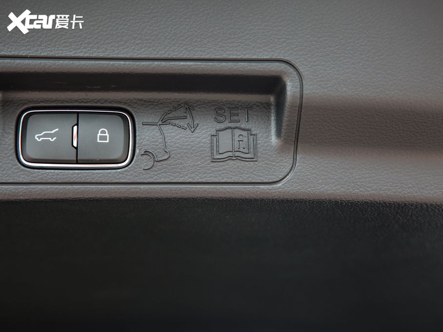 2020̽U EcoBoost 285 \ӰST-LINE 6