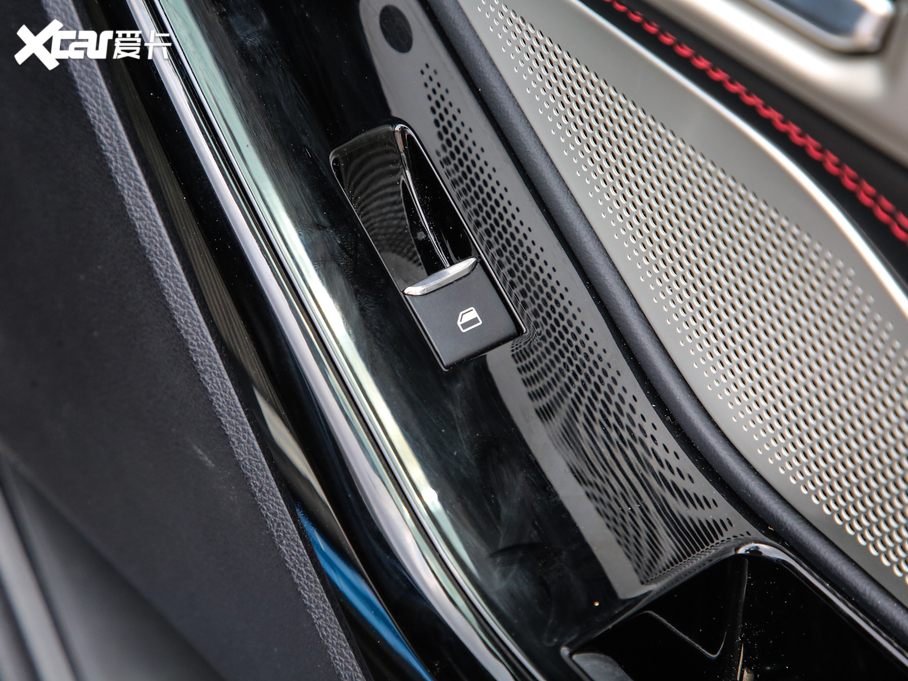 2020̽U EcoBoost 285 \ӰST-LINE 6