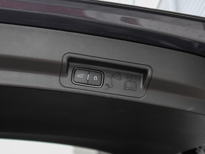 2020EcoBoost 285 ⁽ 6 g