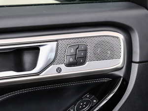 2020EcoBoost 285 ⁽ 6 g