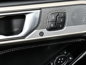 2020EcoBoost 285 ⁽ 6 g