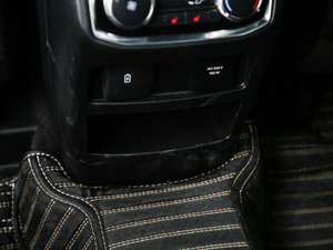 2020EcoBoost 285 \ӰST-LINE 6 g