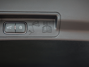 2020EcoBoost 285 \ӰST-LINE 6 g