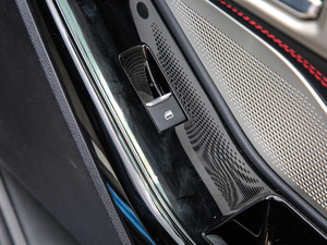 2020EcoBoost 285 \ӰST-LINE 6 g