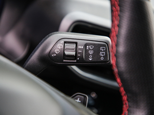 2020EcoBoost 285 \ӰST-LINE 6 п؅^