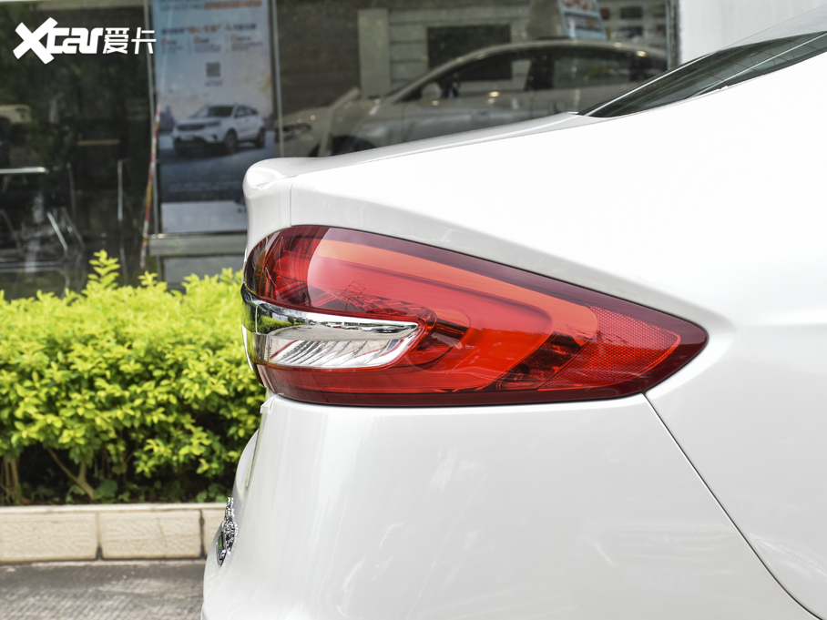 2020ɵϚW EcoBoost 180 r