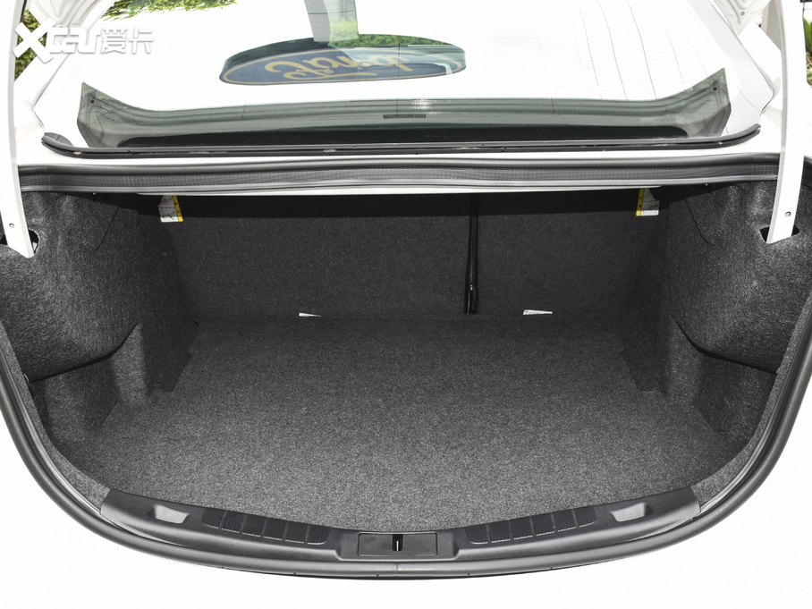 2020ɵϚW EcoBoost 180 r