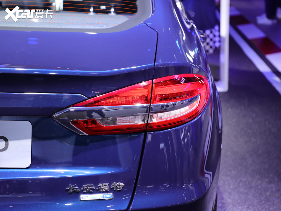 2020ɵϚW EcoBoost 180 r