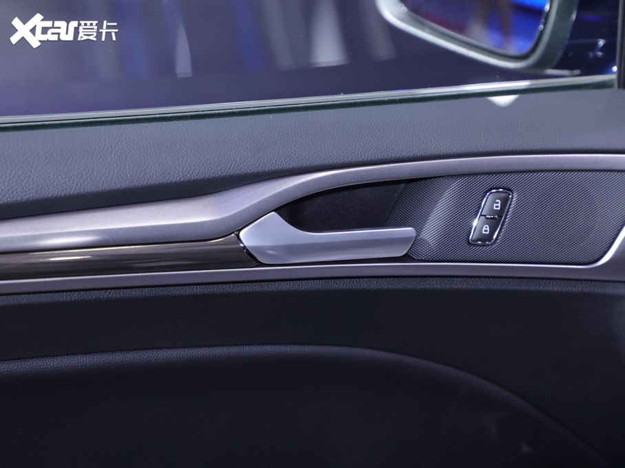 2020ɵϚW EcoBoost 180 r