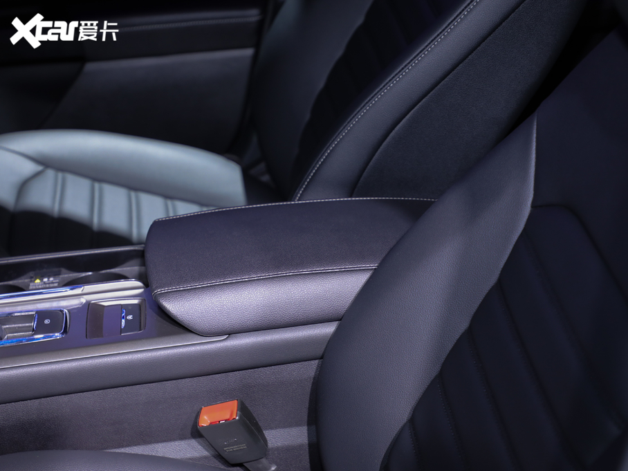 2020ɵϚW EcoBoost 180 r