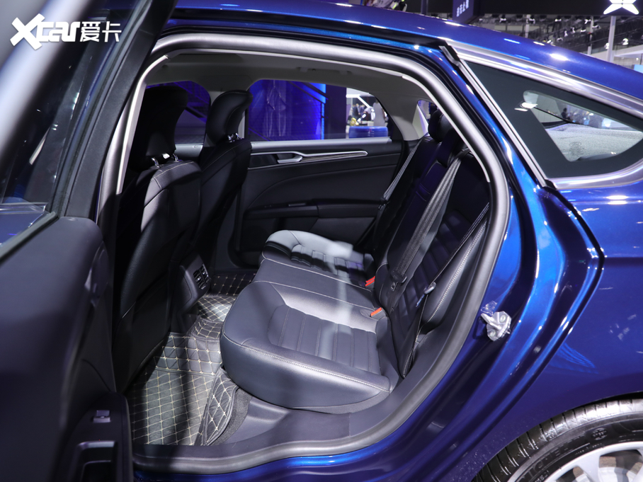 2020ɵϚW EcoBoost 180 r