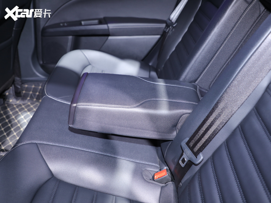 2020ɵϚW EcoBoost 180 r