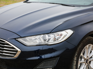 2020EcoBoost 180 A (x)(ji)^