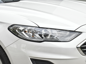 2020EcoBoost 180 r ^