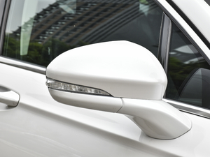 2020EcoBoost 180 r ^