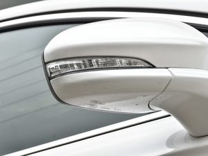 2020EcoBoost 180 r ^