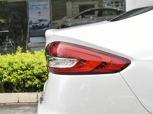 2020EcoBoost 180 r ^