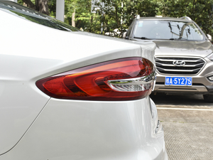 2020EcoBoost 180 r ^