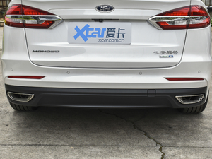 2020EcoBoost 180 r(sh) Ś