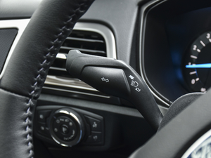 2020EcoBoost 180 r п؅^