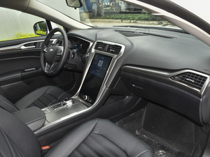 2020EcoBoost 180 r п؅^