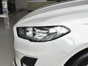 2020EcoBoost 200 r ^