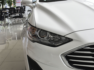 2020EcoBoost 200 r ^