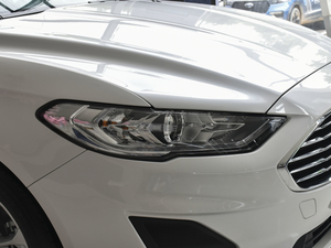 2020EcoBoost 200 r ^