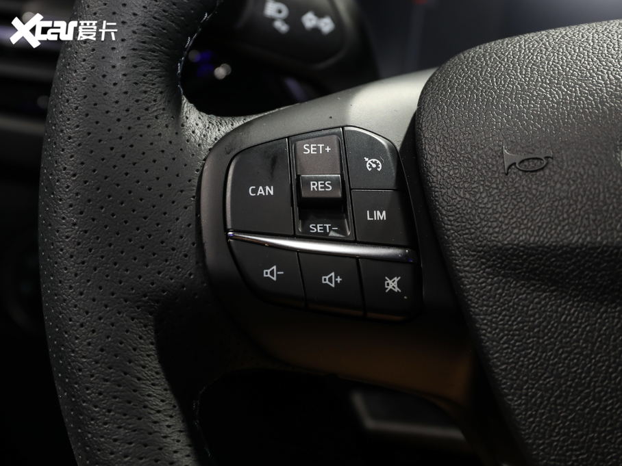 2021˹Cb EcoBoost 180 ԄӫC