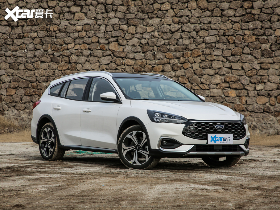 2021˹Cb EcoBoost 180 ԄӫC