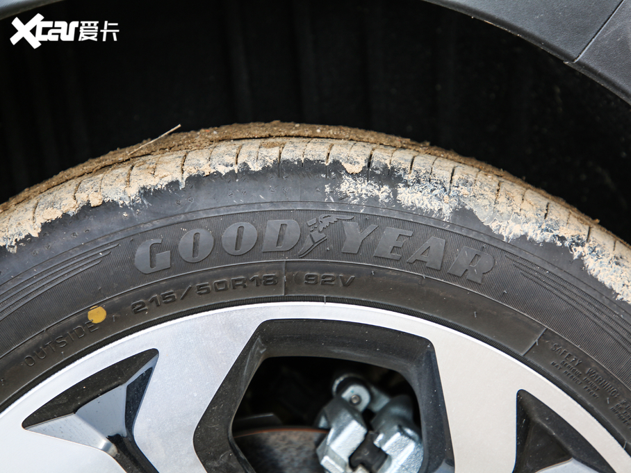 2021˹Cb EcoBoost 180 ԄӫC