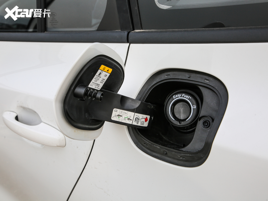 2021˹Cb EcoBoost 180 ԄӫC