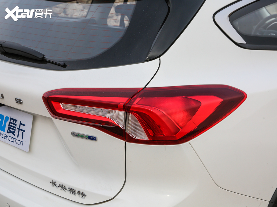 2021˹Cb EcoBoost 180 ԄӫC