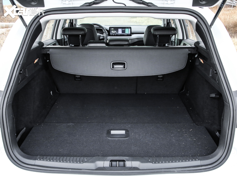 2021˹Cb EcoBoost 180 ԄӫC