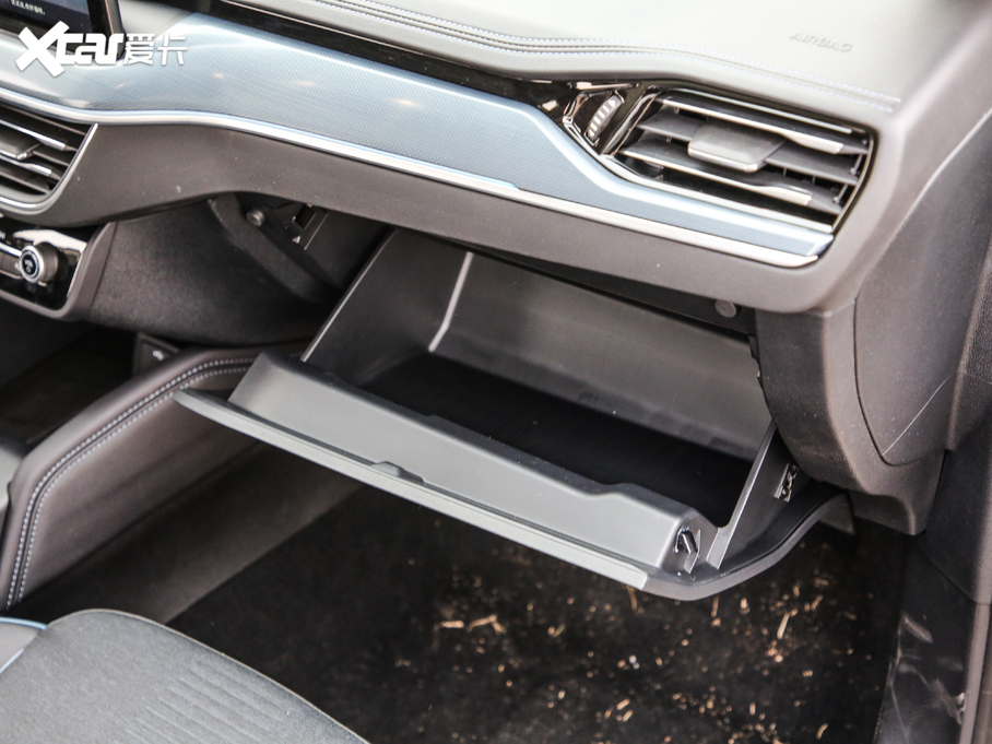 2021˹Cb EcoBoost 180 Ԅ(dng)C