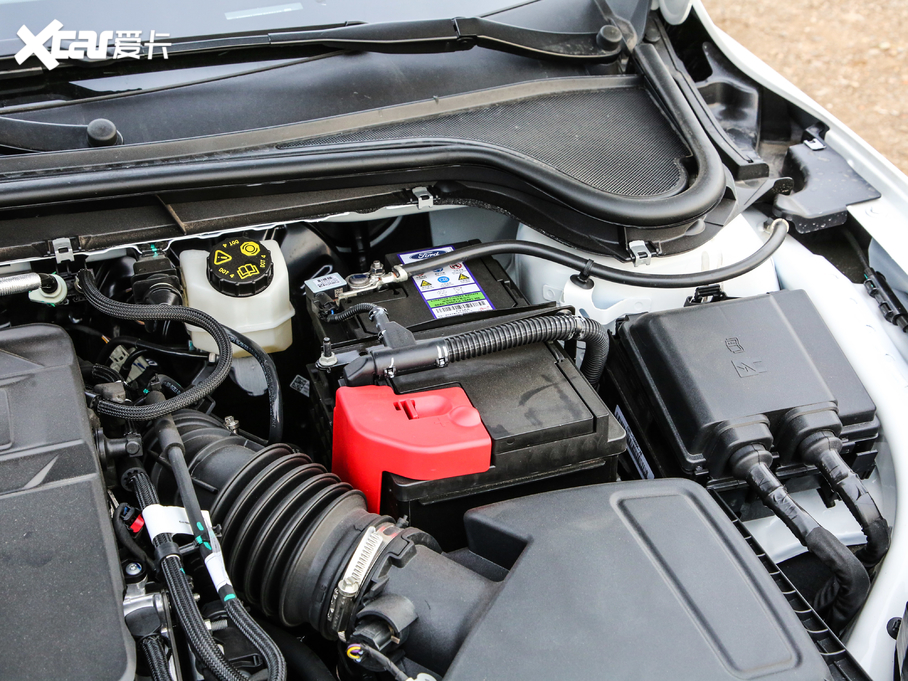 2021˹Cb EcoBoost 180 Ԅ(dng)C